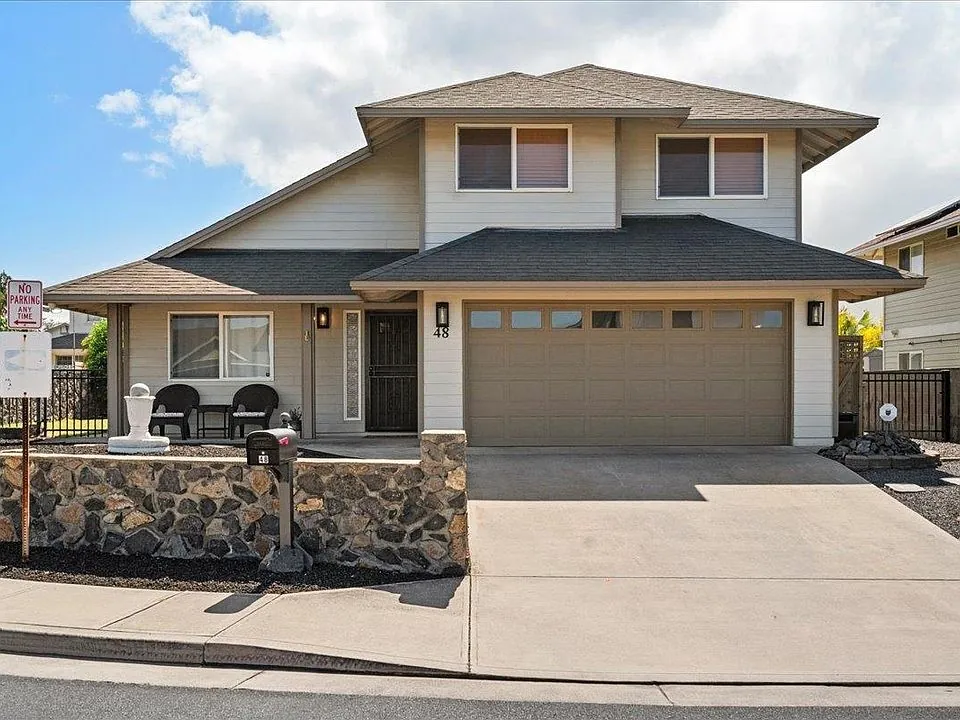 48 Kuuhale Place, Kahului: two-story home with a two-car garage